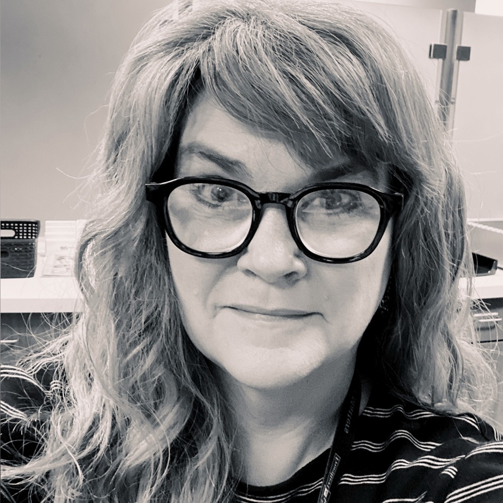 Meet your Posher, Elizabeth